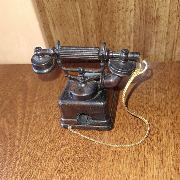 Vintage Miniature Telephone Pencil Sharpener - Picture 3 of 7